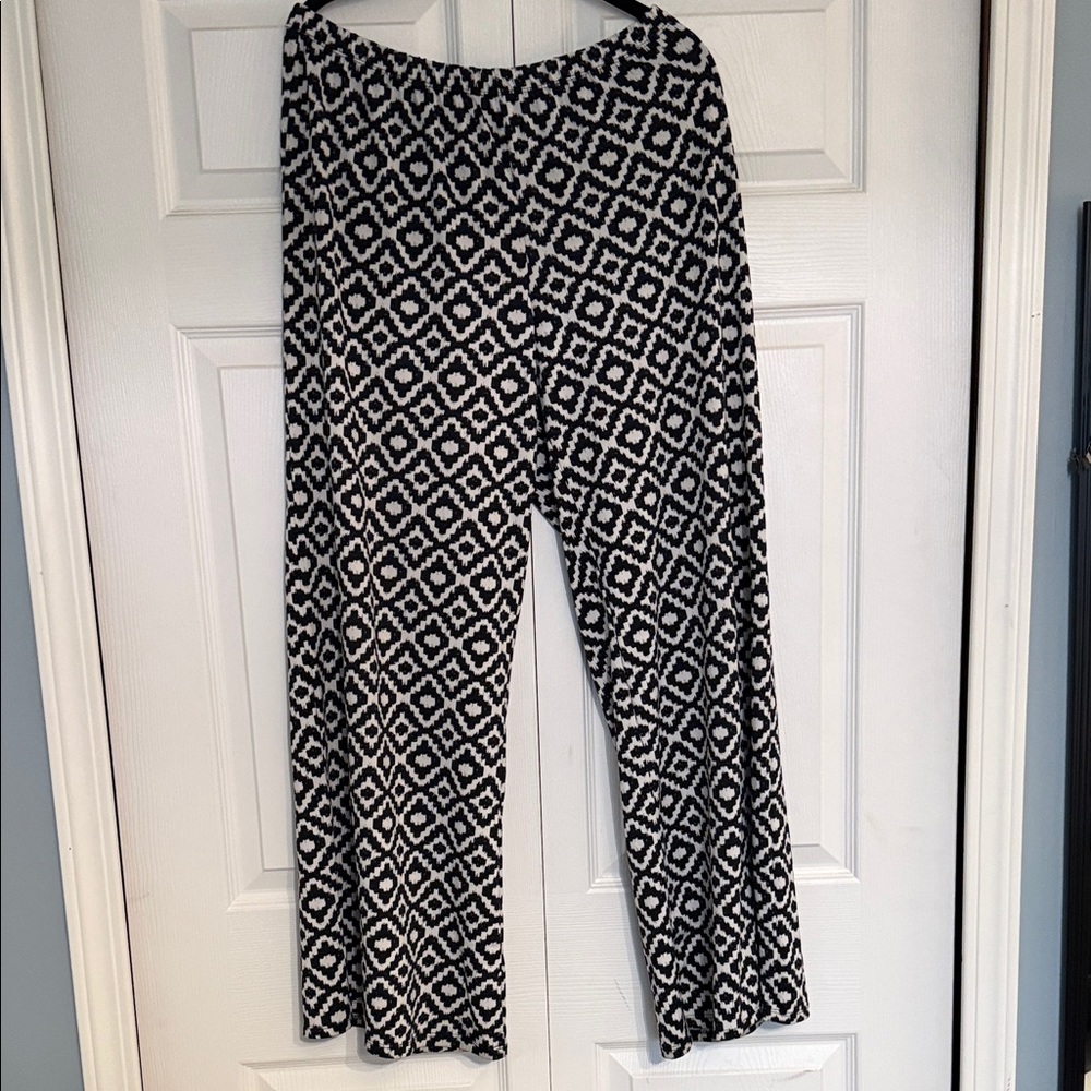 Allison Brittney Black & White Geometric Wide-Leg Pants